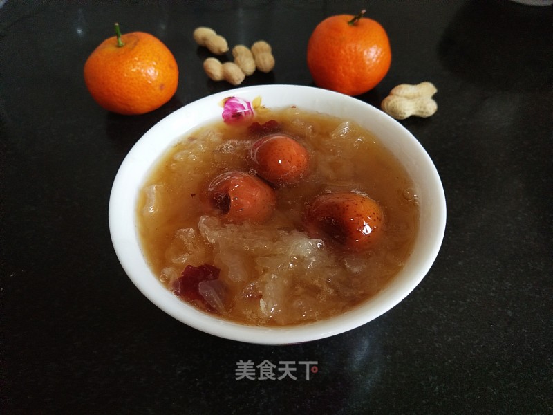 Red Dates, Tremella and Hawthorn Soup recipe