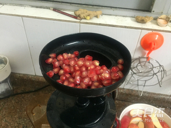Pomegranate Apple Juice recipe