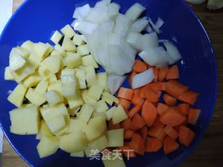 Warm-up Gourmet Beef Stew with Potatoes recipe
