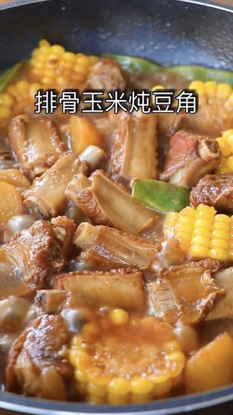 Ribs and Corn Stew with Beans