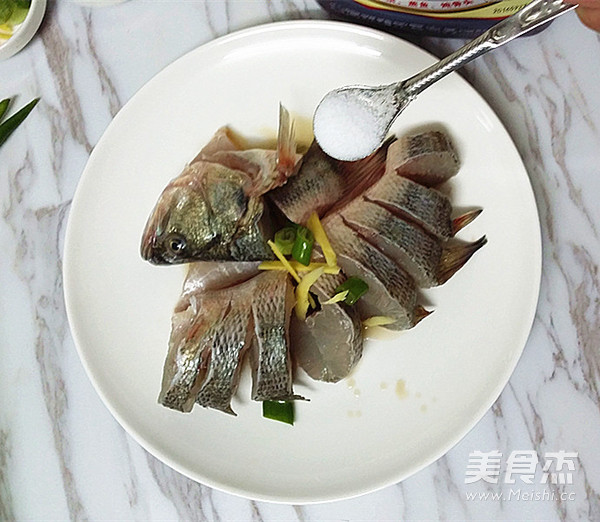 Every Year There is Fish-steamed Sea Bass recipe