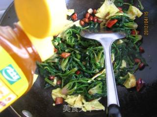 Small Scrambled Eggs with Spinach recipe