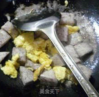 Fried Egg with Black Rice Buns recipe