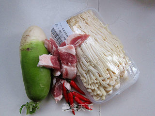 Yucui Shredded Pork with Stropharia recipe