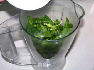 Spinach Noodles with Clear Water and Blue Waves recipe