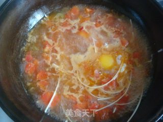 Tomato Soy Pot Noodles recipe