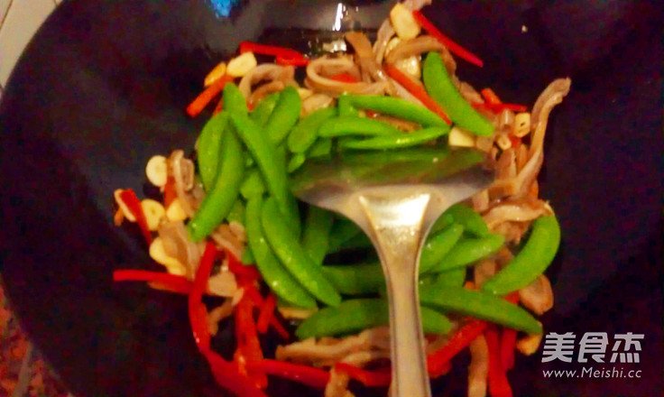Stir-fried Belly with Sweet Beans recipe