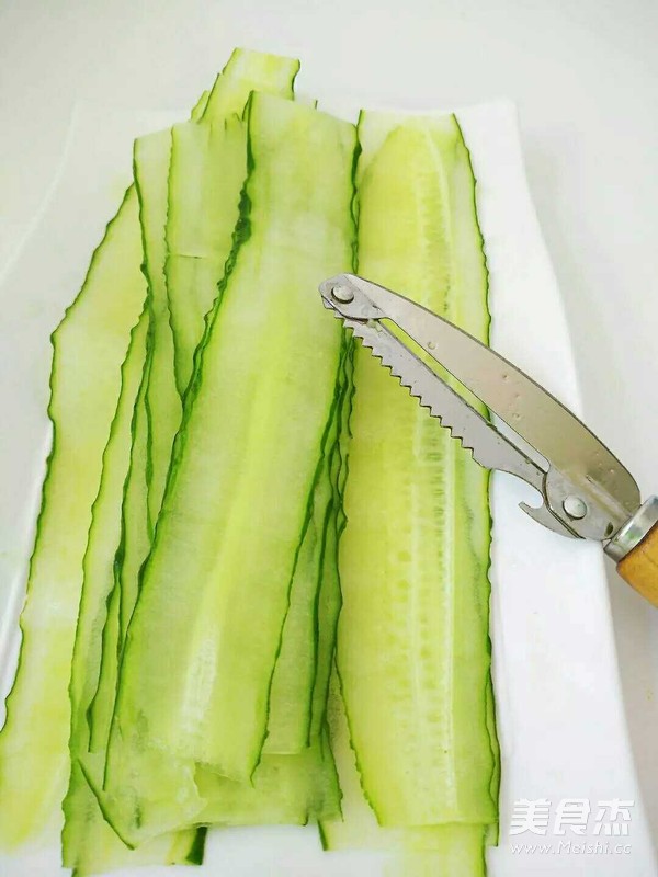 Cold Cucumber Roll recipe