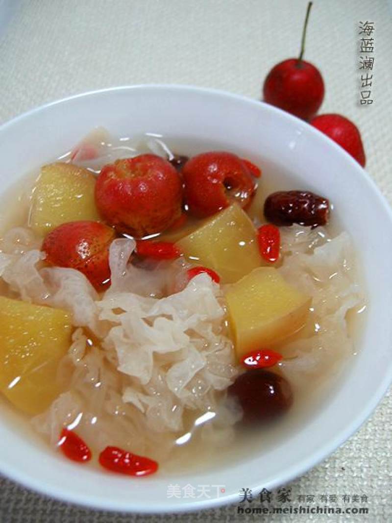 Apple Tremella Red Fruit Soup recipe
