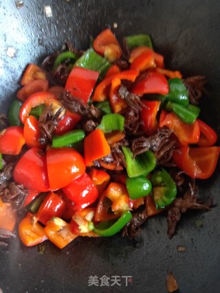 New Method of Dried Squid-fried Squid with Colored Pepper recipe