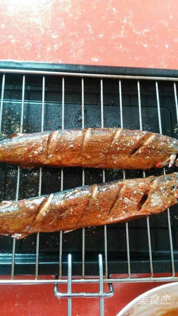 Grilled Saury with Chopped Pepper recipe