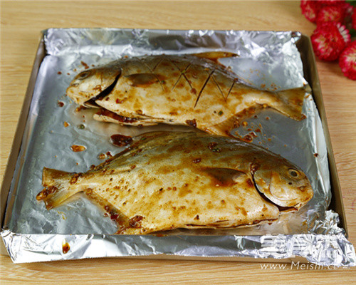 Grilled Golden Pomfret with Cumin recipe