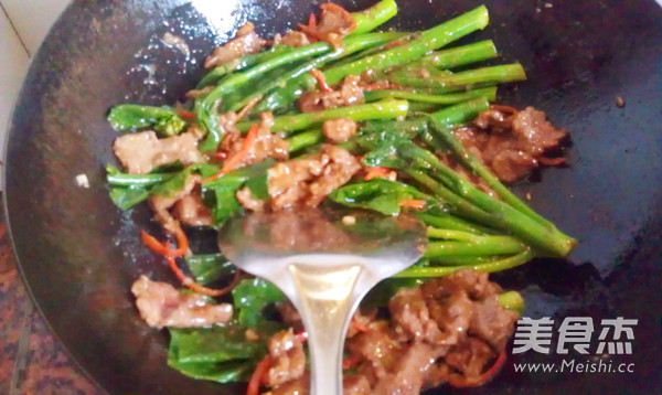 Stir-fried Beef with Kale recipe