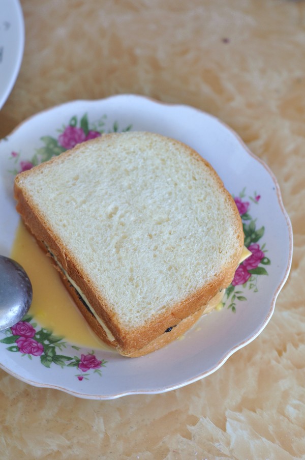 Black Sesame Cheese Heart Sandwich recipe