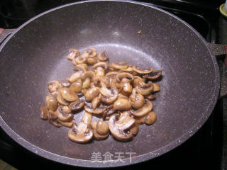 Stir-fried Mushrooms with Mustard Beef recipe