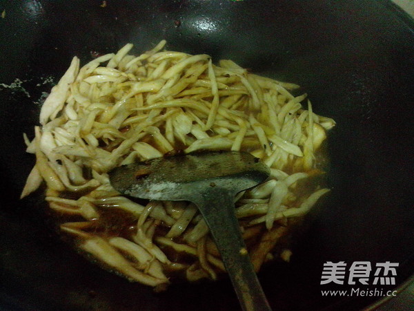 Stir-fried Shredded Pork with Pleurotus Eryngii recipe