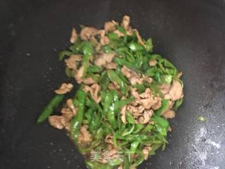 Stir-fried Shredded Pork with Green Pepper recipe