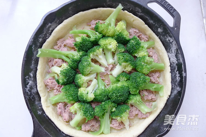 Broccoli Tuna Pie recipe