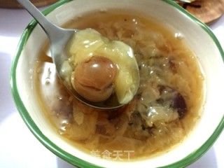 Tremella, Red Dates and Longan Soup recipe