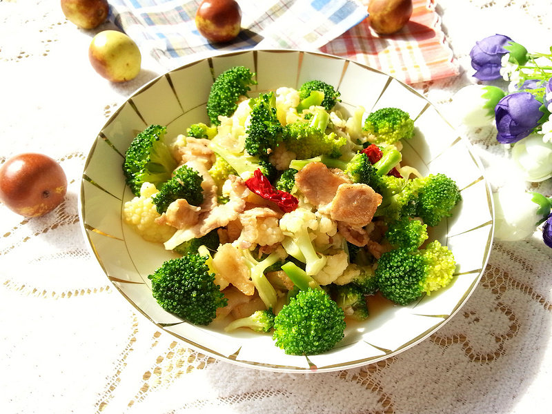 Stir-fried Double Flower with Pork Belly recipe