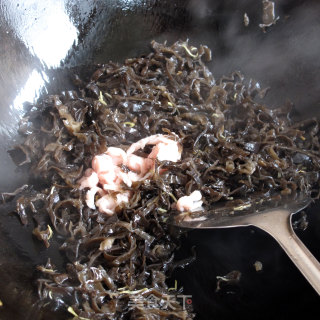 Stir-fried Black Fungus with Sesame Oil recipe