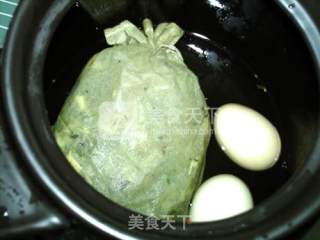 Motherwort Eggs in Clay Pot recipe