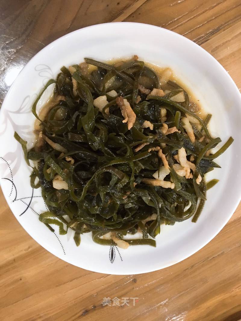 Stir-fried Shredded Kelp with Pork recipe
