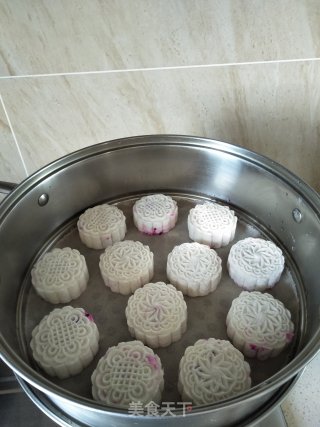 Sago Pitaya Snowy Mooncakes recipe