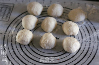 Creamy Sesame Rolls recipe