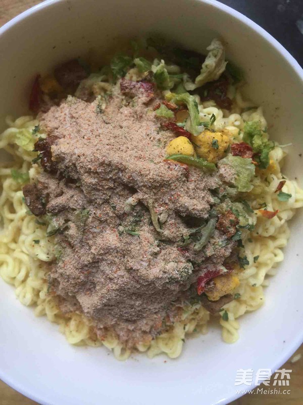 Super Delicious Quick Fried Instant Noodles recipe