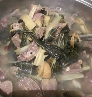 Nourish The Lungs and Remove The Fire-dried Pork Lung and Vegetable Soup recipe