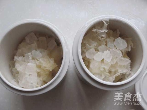 White Fungus and Sydney Soup recipe