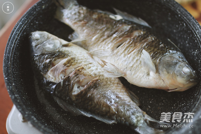 Surrounded Stove Iron Wok Fish | A Kitchen recipe