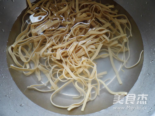 Stir-fried Dried Tofu with Lean Meat recipe