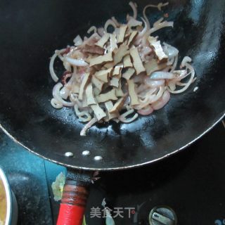 Stir-fried Braised Tofu with Onions recipe