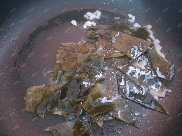 Seaweed Tofu and Mushroom Soup recipe