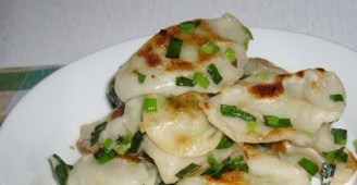 Fried Dumplings with Chives recipe