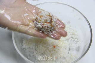 Soft and Glutinous on The Outside-steamed Meatballs with Glutinous Rice recipe