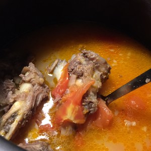 Onion Tomato Beef Bone Soup recipe