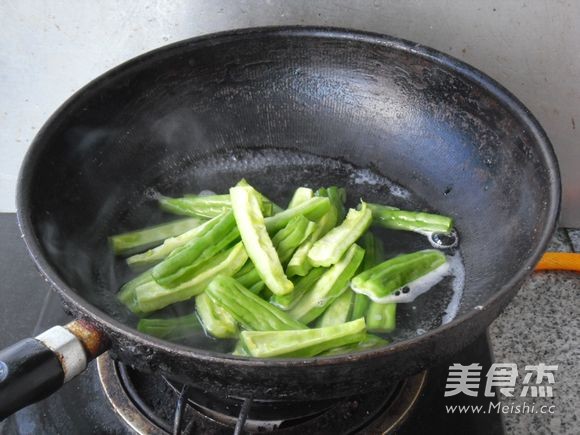 Spicy Bitter Gourd Strips recipe