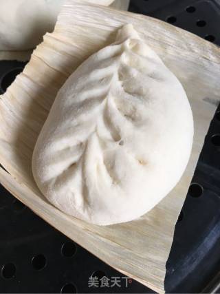 Pork Bun with Moss Vermicelli recipe