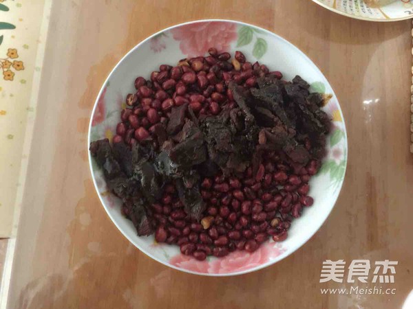 Yulin Nubuck and Fried Peanut Cold Dish recipe