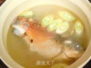 Crucian Carp Tofu Kumquat Soup recipe