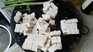 Stir-fried Diced Pork with Tofu recipe