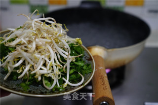 Bean Sprouts and Vegetable Soup Dumplings recipe