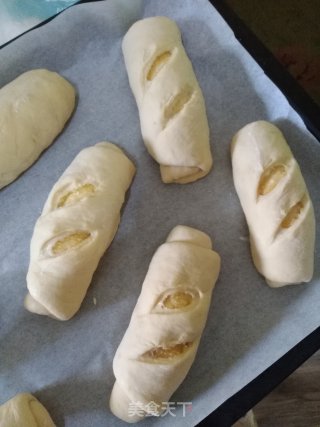 Coconut Bread Roll recipe