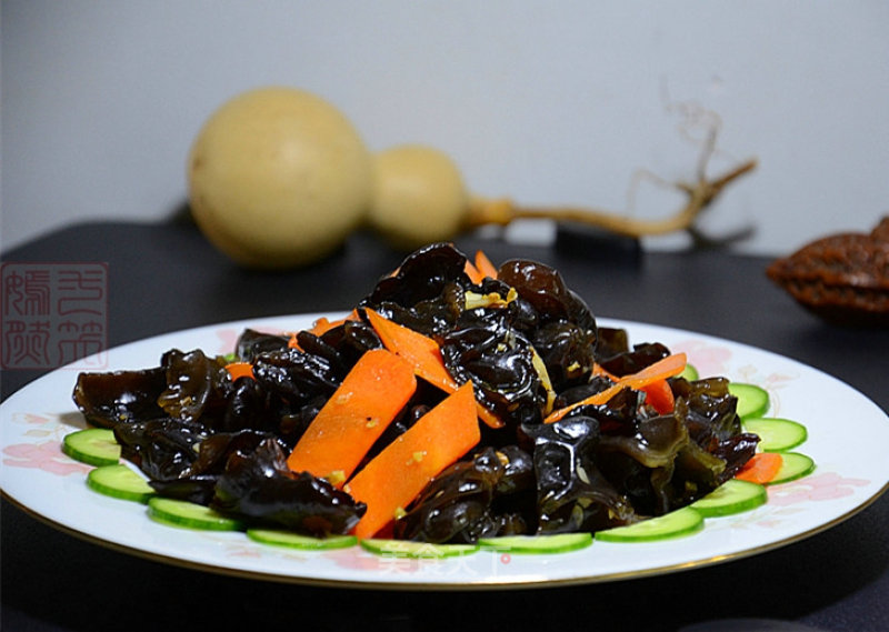 Stir-fried Wild Fungus recipe