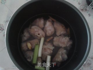 Braised Pork Trotters with Soy Sauce recipe