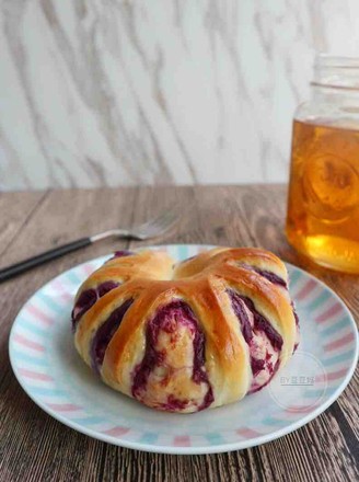 Purple Sweet Potato Ring Bread