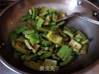 Fried Bitter Gourd with Fish Cake recipe